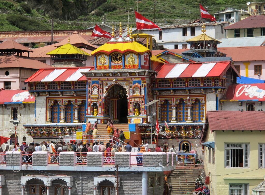 vishnu temple, badrinath, himalaya, alaknanda, place of pilgrimage, holy place, badrinarayan temple, uttarakhand, vishnu, deity, india, hinduism, hindu, god, religion, indian gods, badrinath, badrinath, badrinath, badrinath, badrinath, uttarakhand